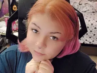 Streamate Sex Cam of SlimeKittyTv