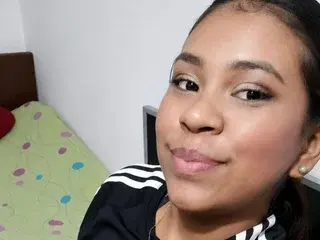 Streamate Free Porn Cam of Meredy78Cluster