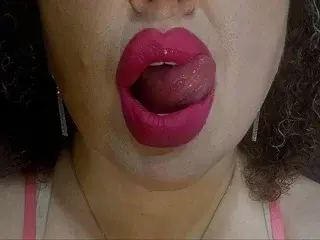 Streamate Watch Live Sex Cams of CurvyKatty40DD