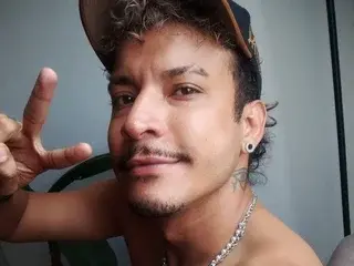 Streamate Nude Webcam of MorisogBIG20
