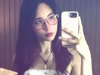 Streamate Adult Video Chat of doll_bella
