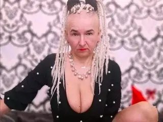Streamate Nude Webcam of MilfDolores