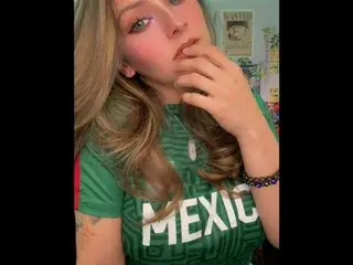 Streamate Free Live Porn of Alyx_Singer