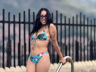 Streamate Sex Cam of AriaLuxx