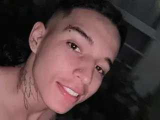 Streamate Adult Webcams of NoahThomsonX