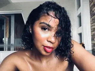 Streamate Live Sex Cam of LIISAMENDEZ