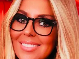 Streamate Free Porn Cam of GlamGran