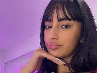 Streamate Live Sex Cam of RoxxaneDamiana