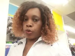 Streamate Sex Chat of ShyQueen25