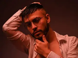 Streamate Free Porn Cam of Aiden_Gray
