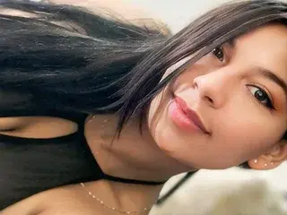 Streamate Sex Cam of Yasmine_Tapias