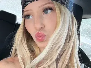 Streamate Nude Webcam of theselenarainx