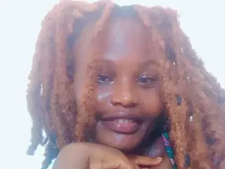 Streamate Free Live Porn of Petite_me