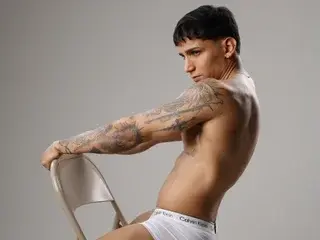 Streamate Private Sex Chat of santicoxx