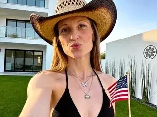 Streamate Adult Webcam of MissIvySinclair