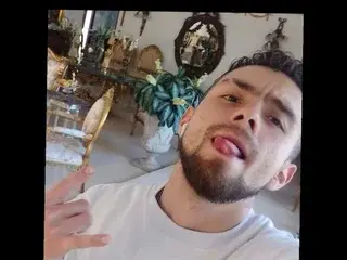 Streamate Adult Webcam of aronm_live