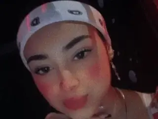 Streamate Adult Webcams of Emily_Petit