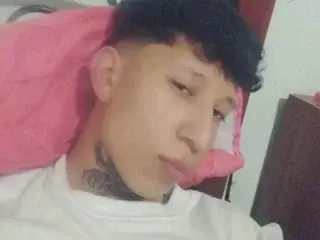 Streamate Free Porn Cam of TREVORDONSON_VC