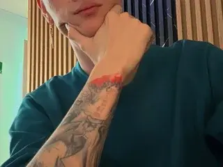Streamate Sex Chat of TylerCat