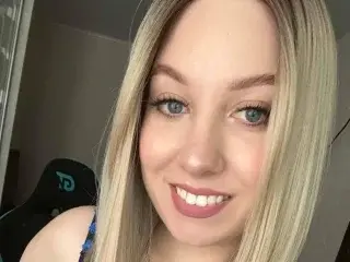 Streamate Best Webcam of Luna_Gaze