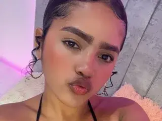 Streamate Sex Chat of Andreinaevans