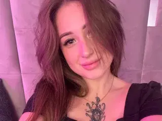 Streamate Adult Webcams of PrettyAdellee
