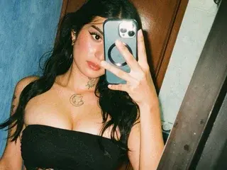 Streamate Watch Live Sex Cams of CelineCarter