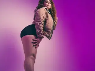 Streamate Sex Cam of NinnaCurly
