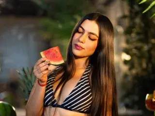 Streamate Live Sex of MilaIvy