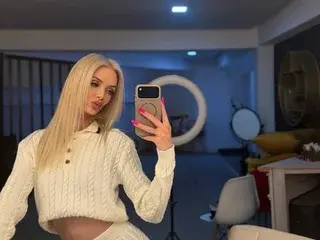 Streamate Adult Video Chat of SkinnyNatty