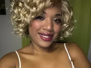 Streamate Nude Webcam of thekelliecapri