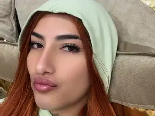 Streamate Nude Webcam of EmilySaenss