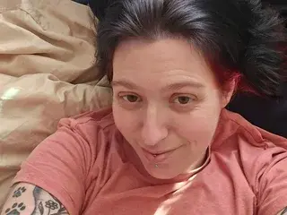 Streamate Sex Cam of Rubyred48