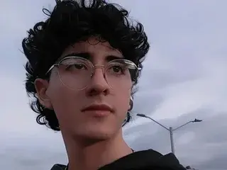 Streamate Adult Webcam of ElliotNoir