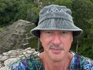 Streamate Free Porn Cam of GuyGrey