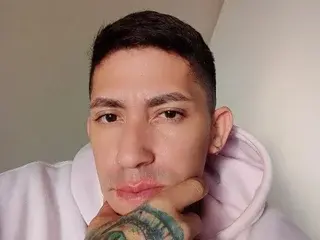 Streamate Free Live Porn of manuelsmith