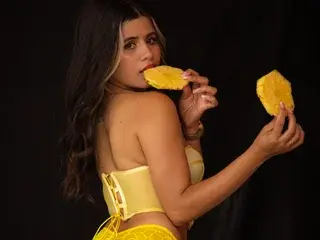 Streamate Free Porn Cam of SheyylaSpooner