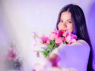 Streamate Watch Live Sex Cams of CottonCloud20