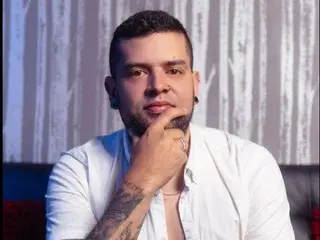 Streamate Nude Webcam of NickBooss