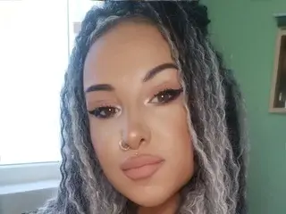 Streamate Sex Cam of sierra_quinn