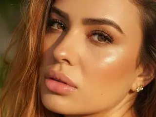 Streamate Free Porn Cam of angelina_rousee