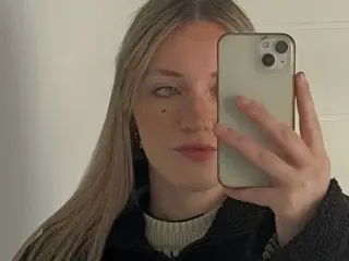 Streamate Live Porn of EvelynBlond