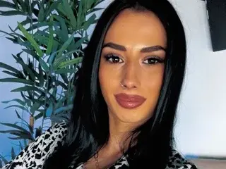 Streamate Watch Live Sex Cams of TiaCyrrus