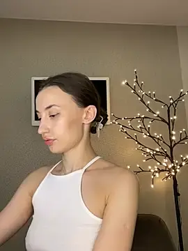 Stripchat Live Sex Cam of Polli_Kiss