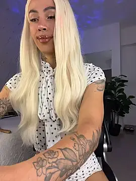 Stripchat Sex Cam of miss_tatiana_