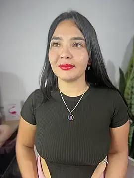 Stripchat Live Sex Cam of meli__brown