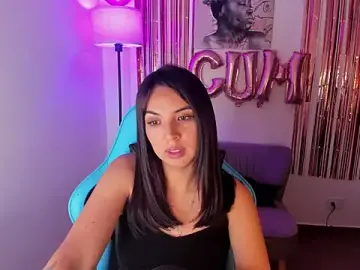 Stripchat Sex Cam of Nicole_Ss