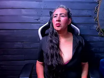 Stripchat Live Sex Cam of Victoria_kyler