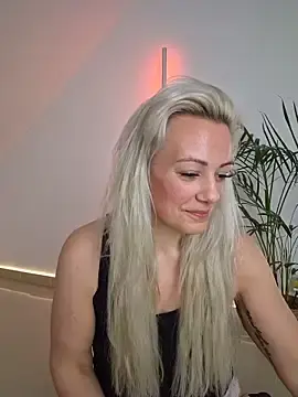 Stripchat Nude Webcam of TessaWayne