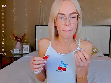 Stripchat Sex Cam of bellatip